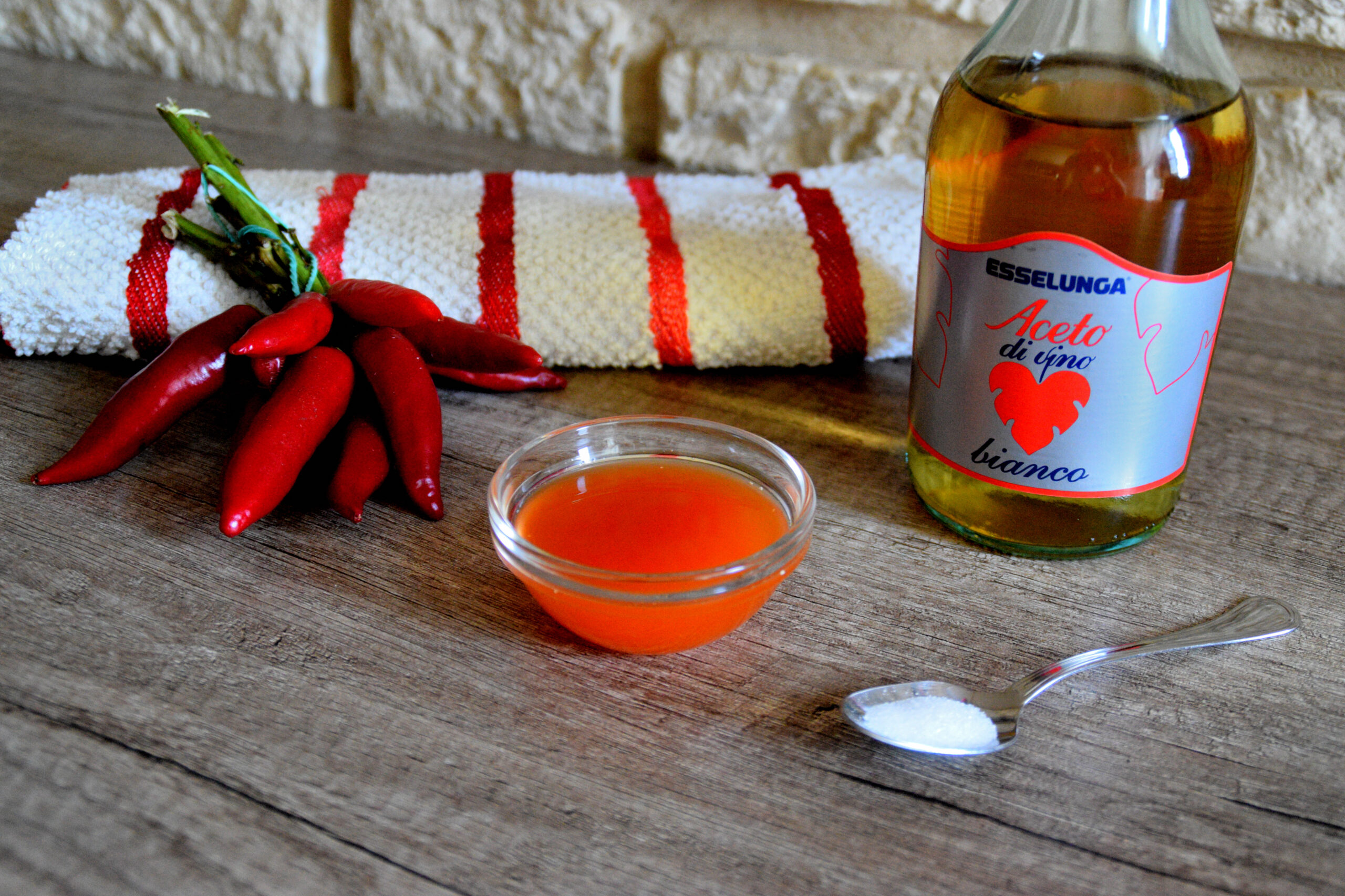 Tabasco fatto in casa: la ricetta della salsa