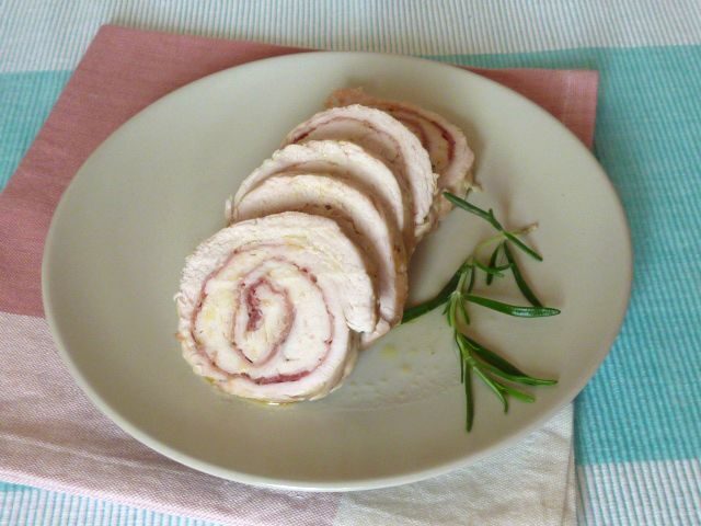 Tacchino arrotolato con prosciutto