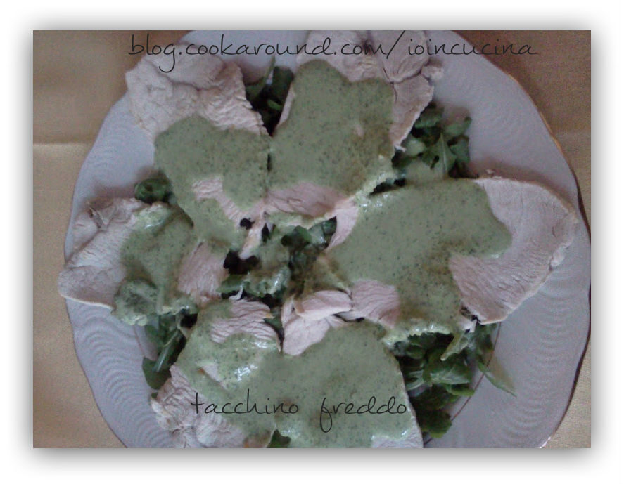 Tacchino freddo con salsa rucola e yogurt