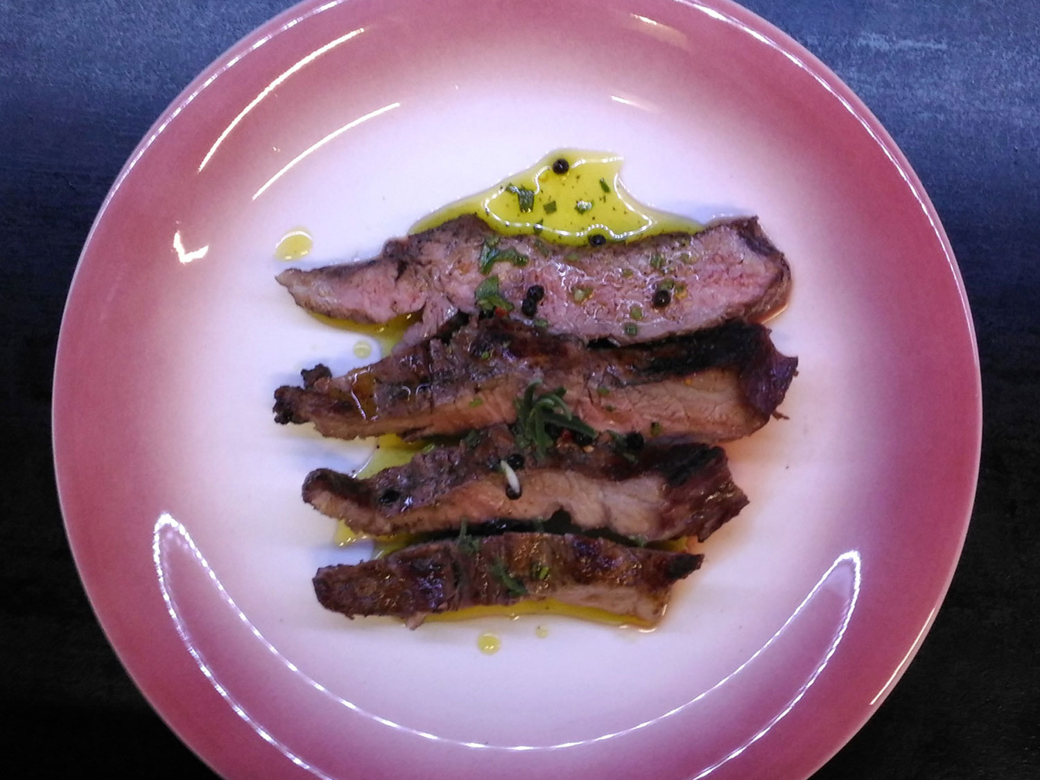 Tagliata di manzo alle erbe aromatiche
