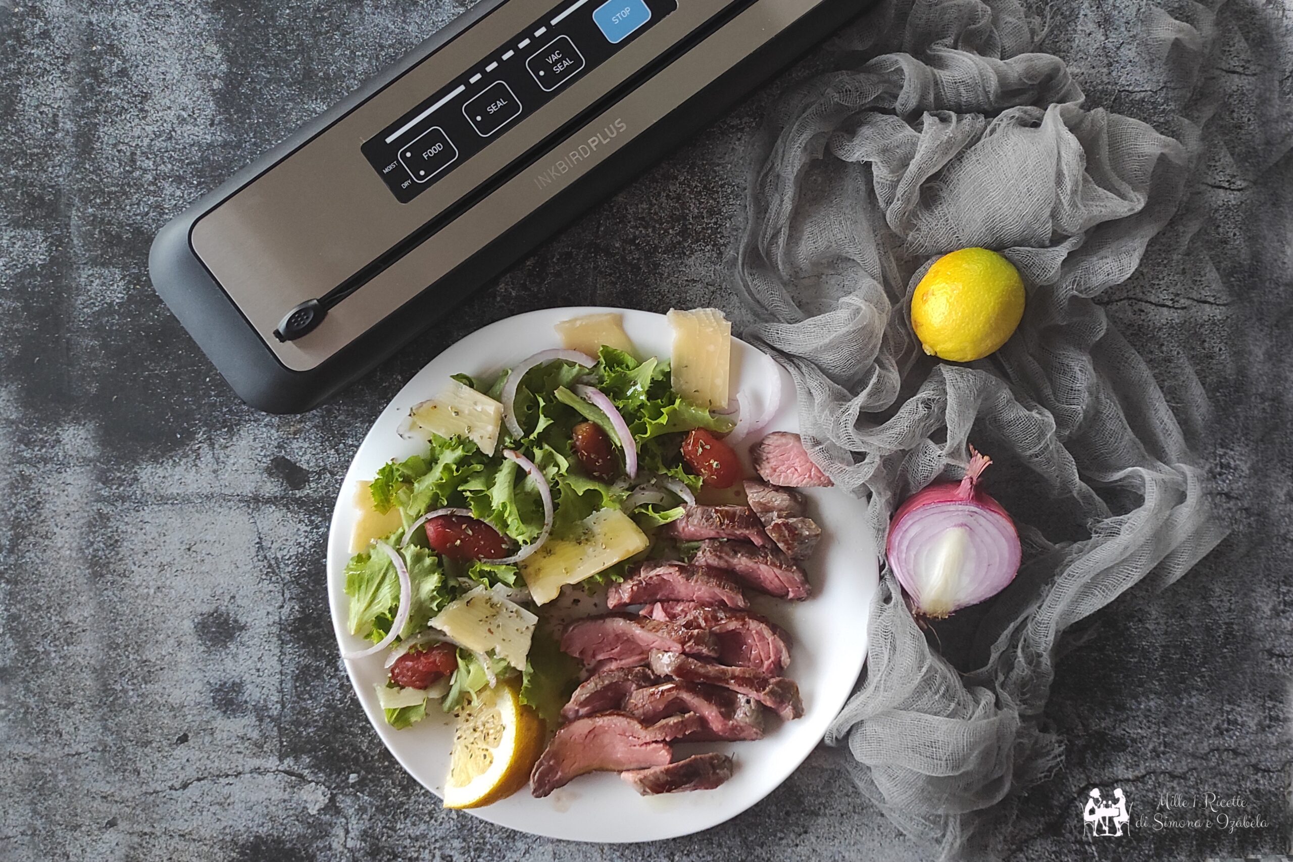 Tagliata di scottona con insalata campagnola e pomodorini caramellati