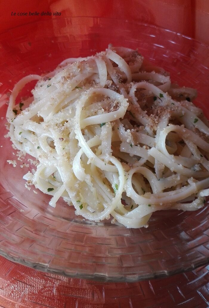 Tagliatelle aglio olio con pangrattato aromatizzato
