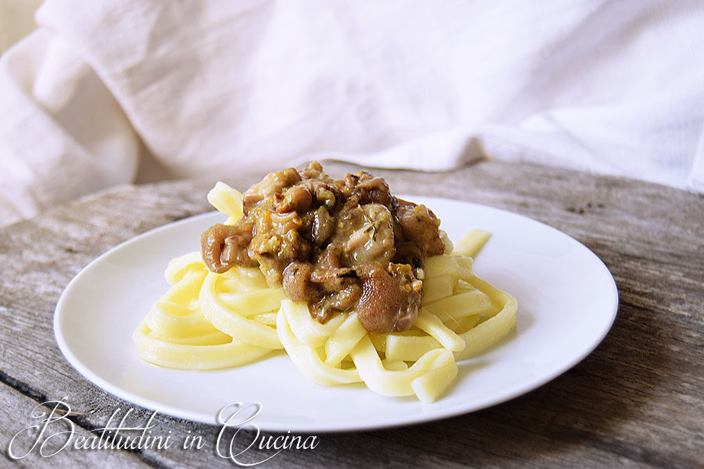 Tagliatelle ai pinaroli (suillus luteus)