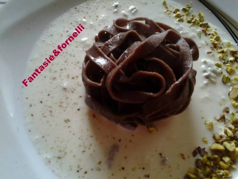 Tagliatelle al cacao e gorgonzola dolce