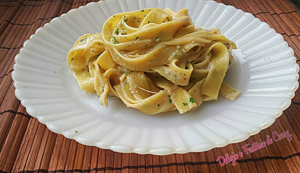 Tagliatelle al pesto di noci