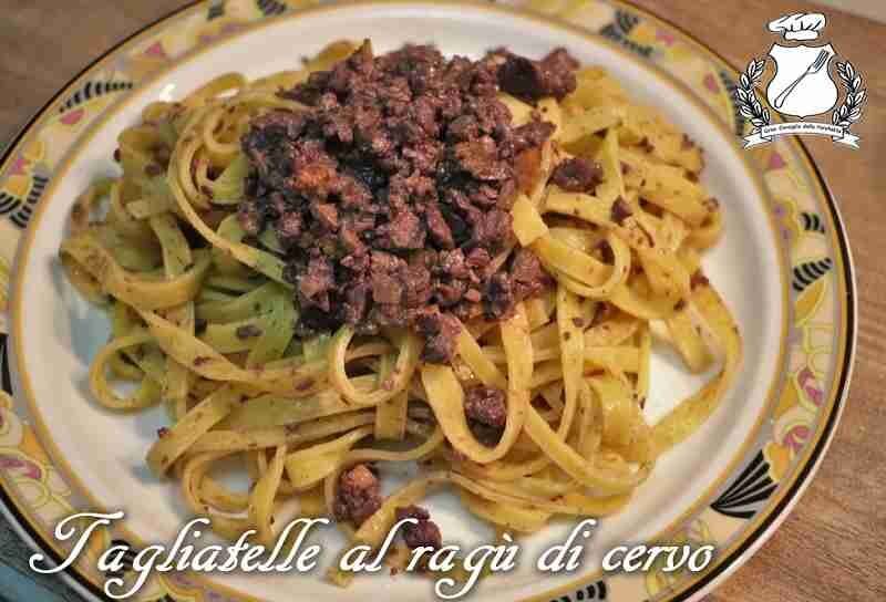 Tagliatelle al ragù di cervo