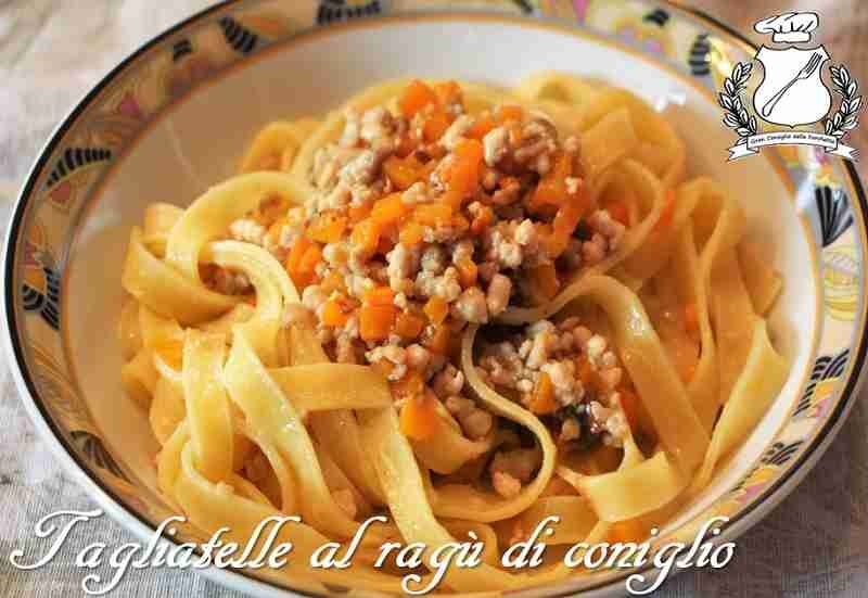 Tagliatelle al ragù di coniglio