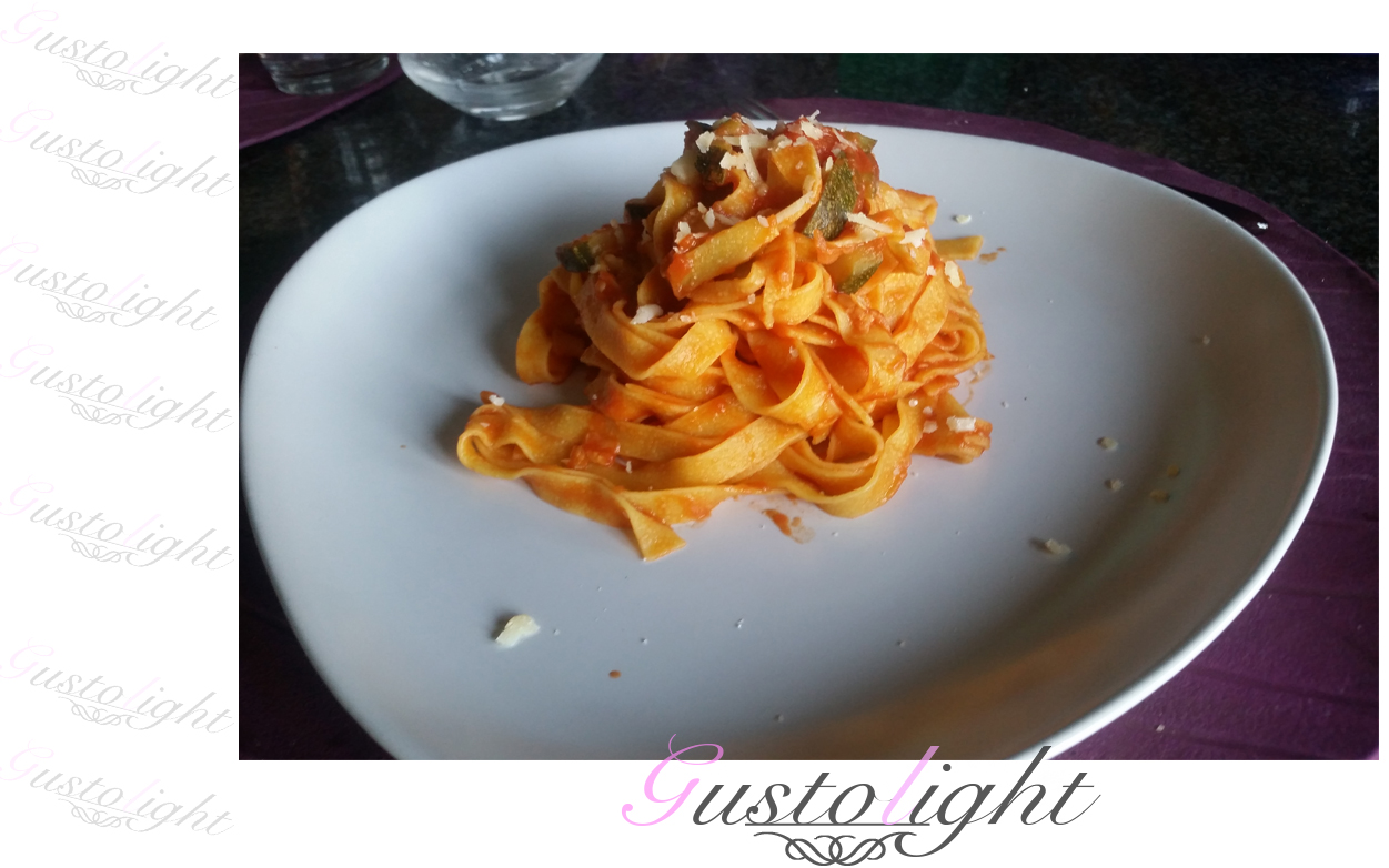 Tagliatelle al ragù di zucchine