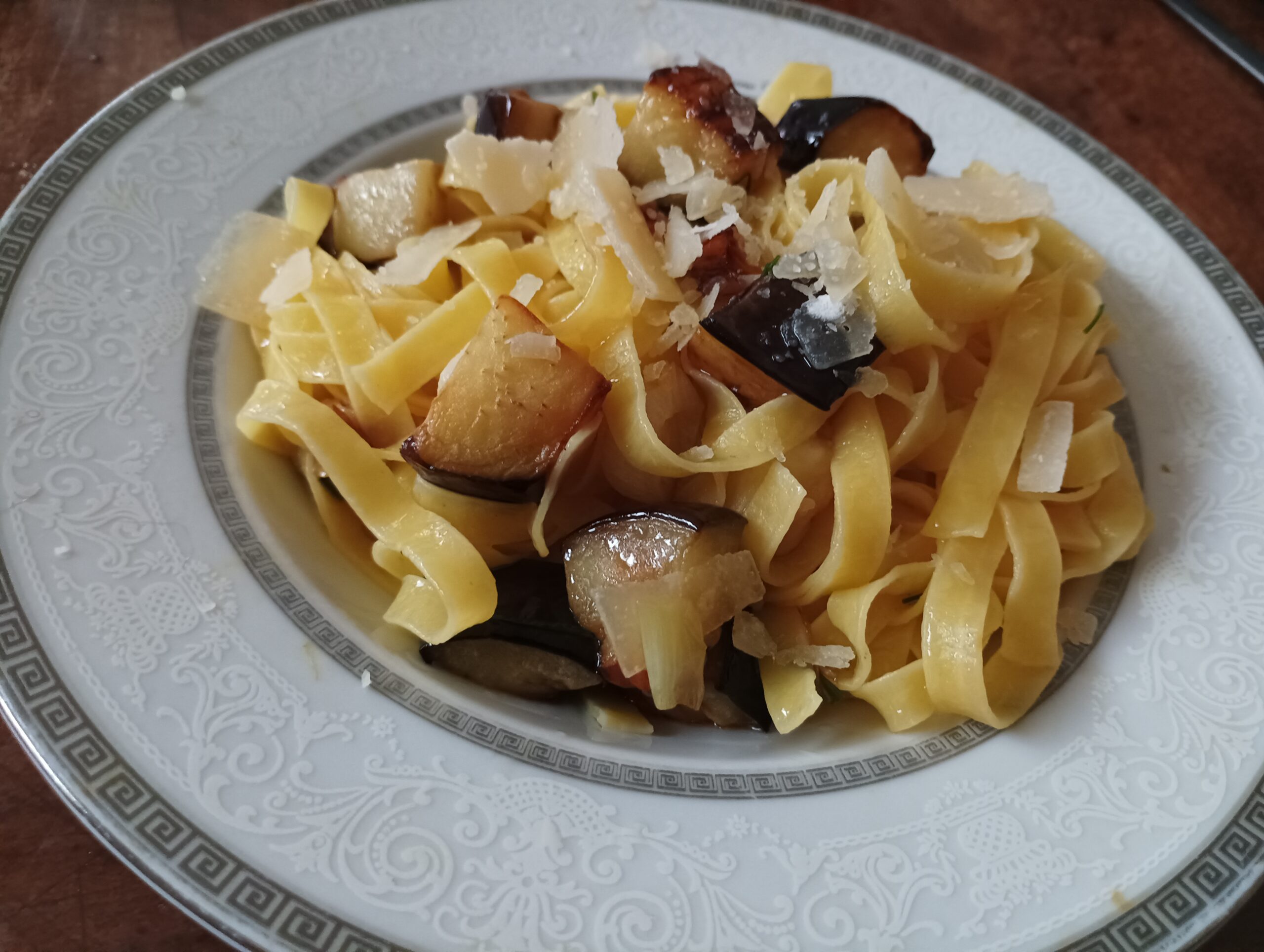 Tagliatelle alle melanzane in bianco