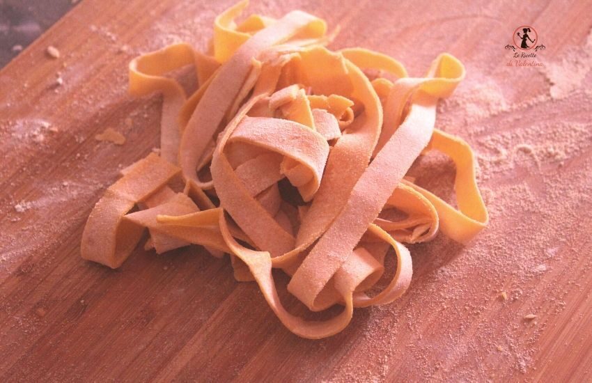 Tagliatelle all'uovo di farina di ceci