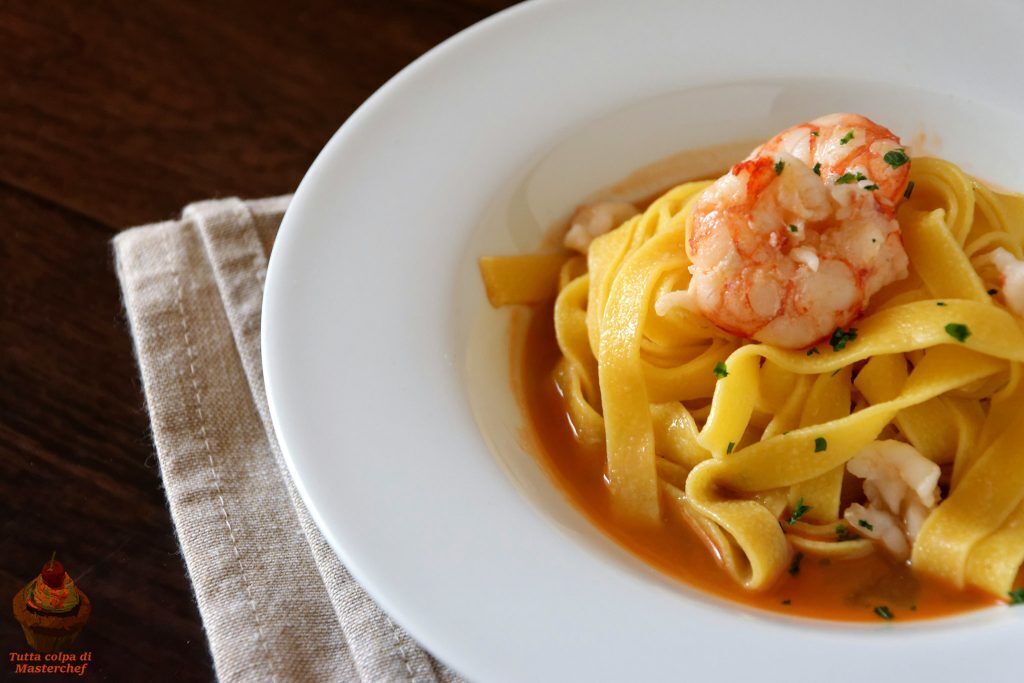 Tagliatelle con bisque di gamberi
