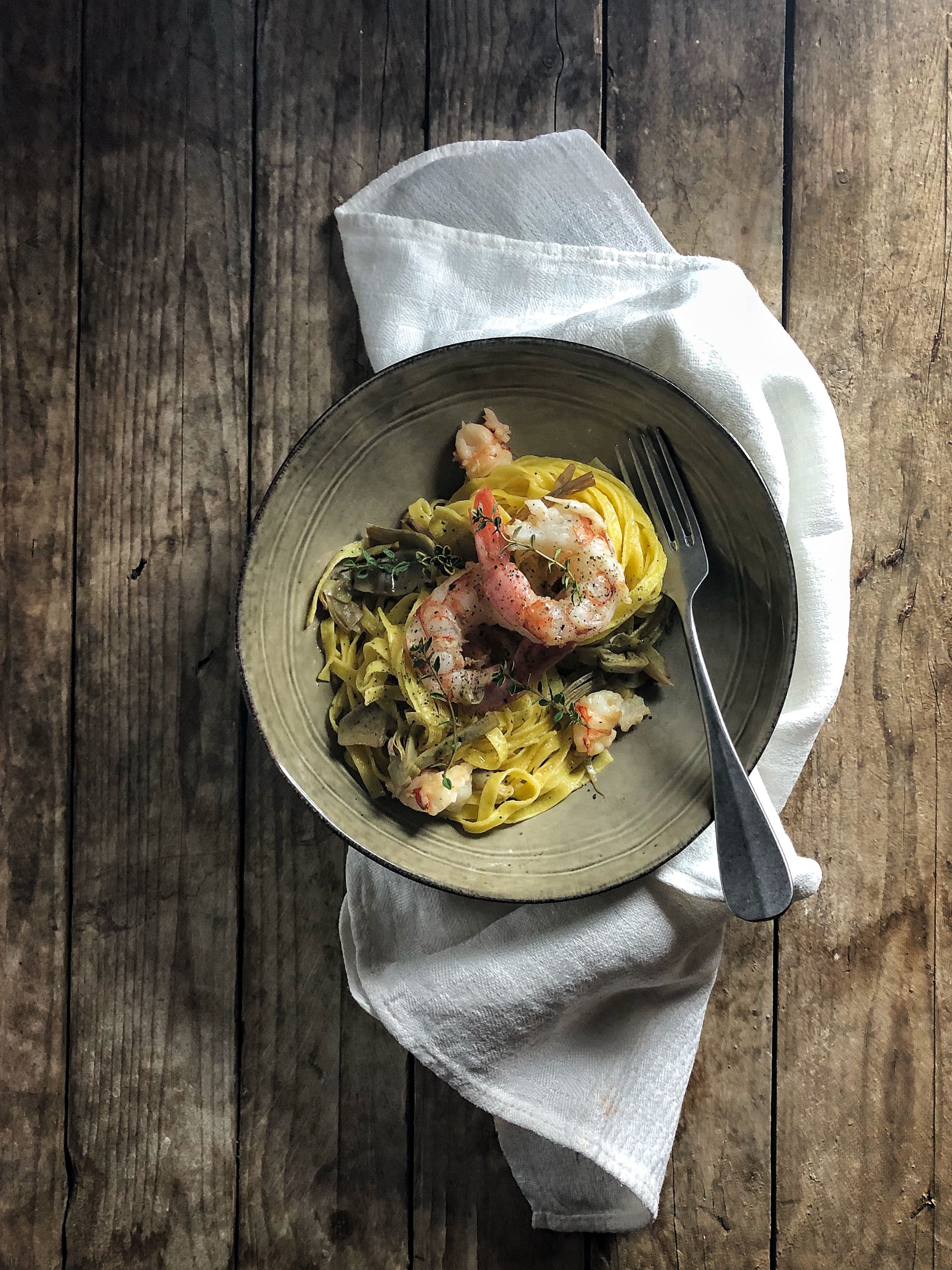 Tagliatelle con carciofi e gamberi