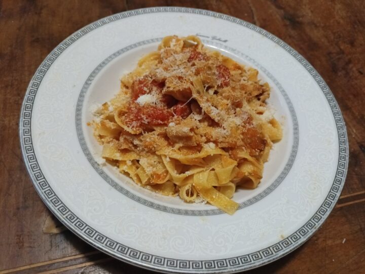 Tagliatelle con il ragù di trippa