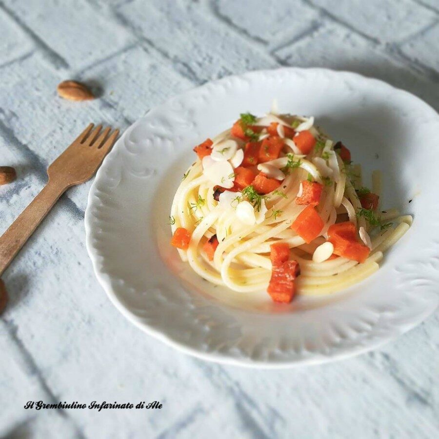 Tagliatelle con zucca e mandorle