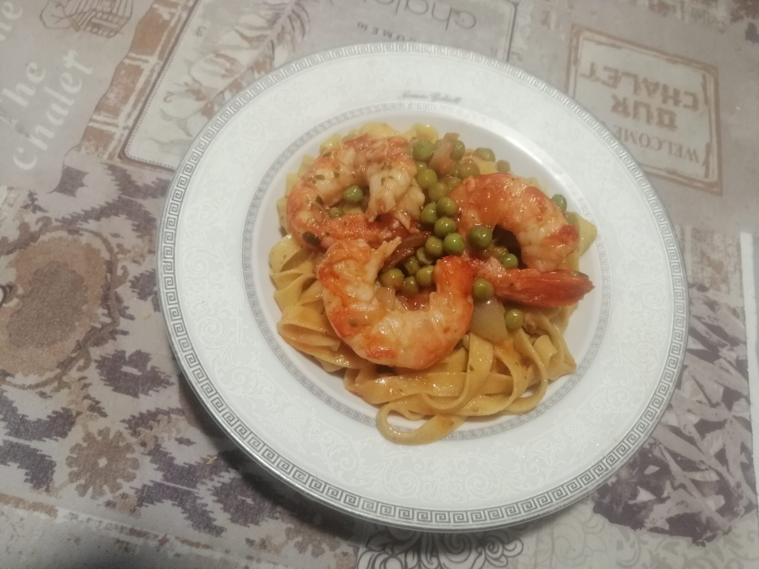 Tagliatelle gamberi e piselli