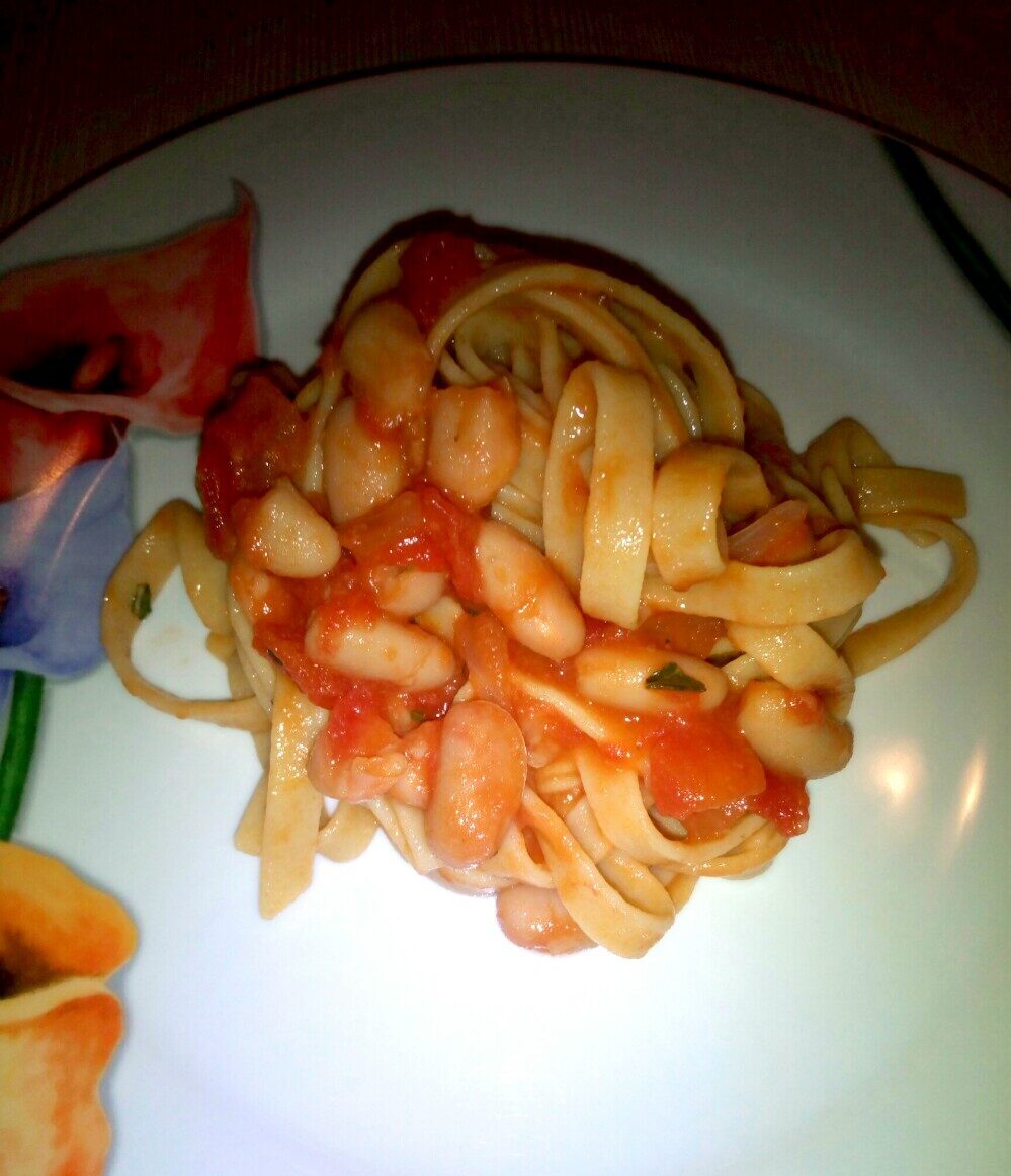 Tagliatelle integrali con sugo di fagioli cannellini