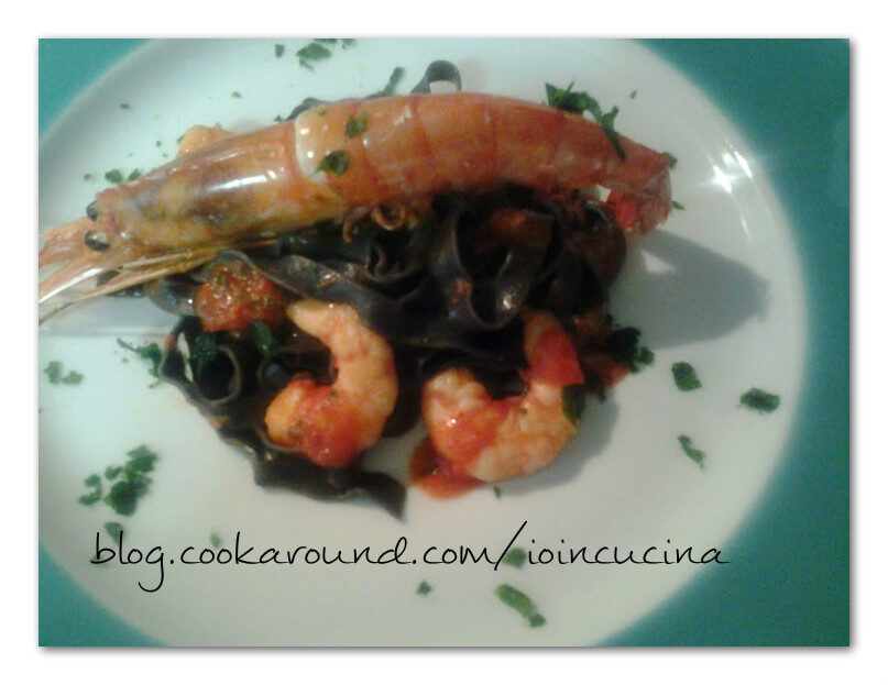 Tagliatelle nere mazzancolle e gamberoni
