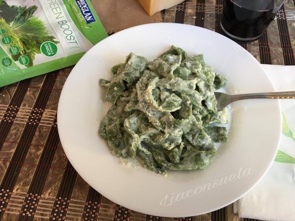 Tagliatelle verdi con ricotta e green boost
