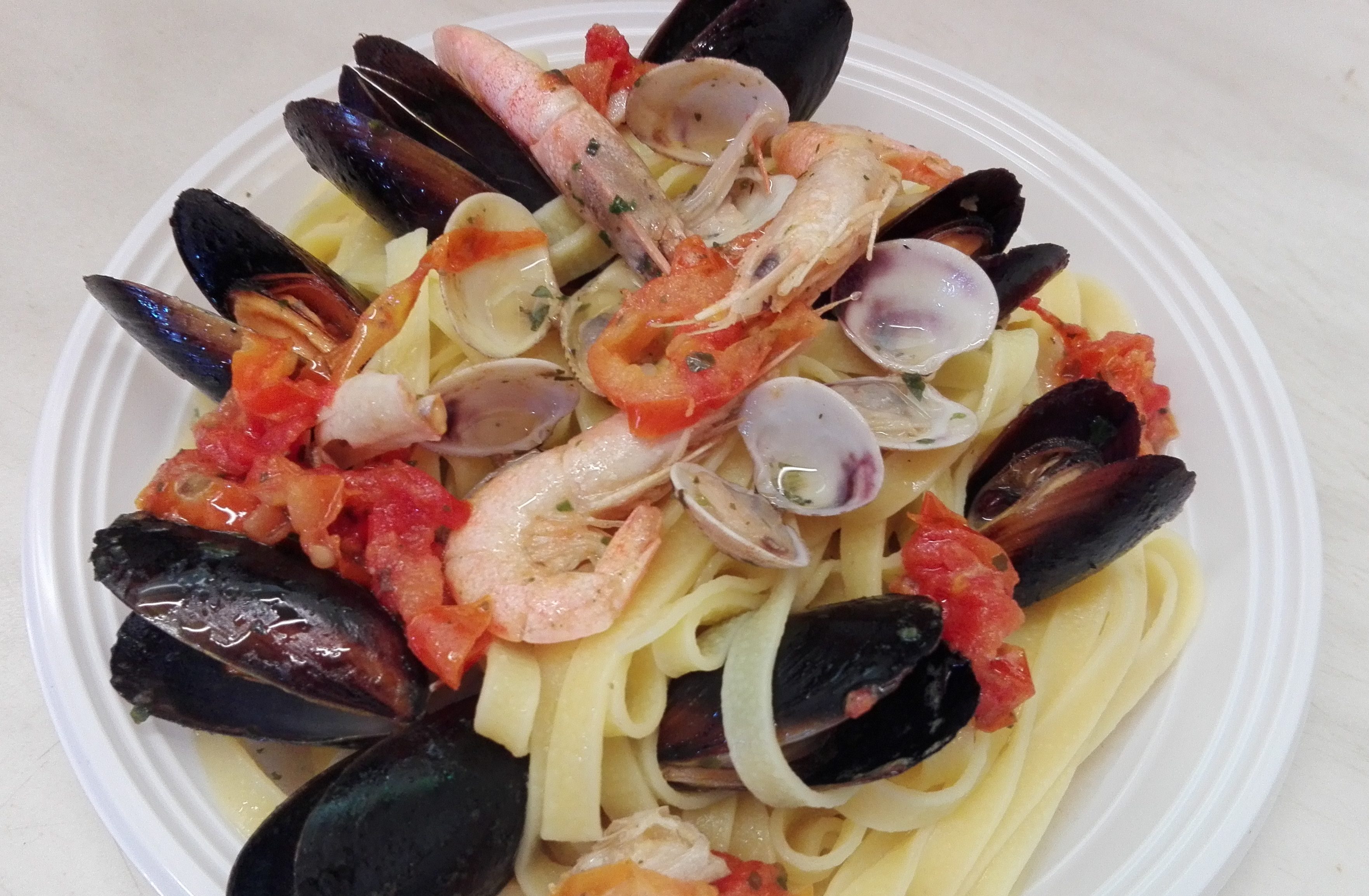 Tagliolini alla marinara in bianco