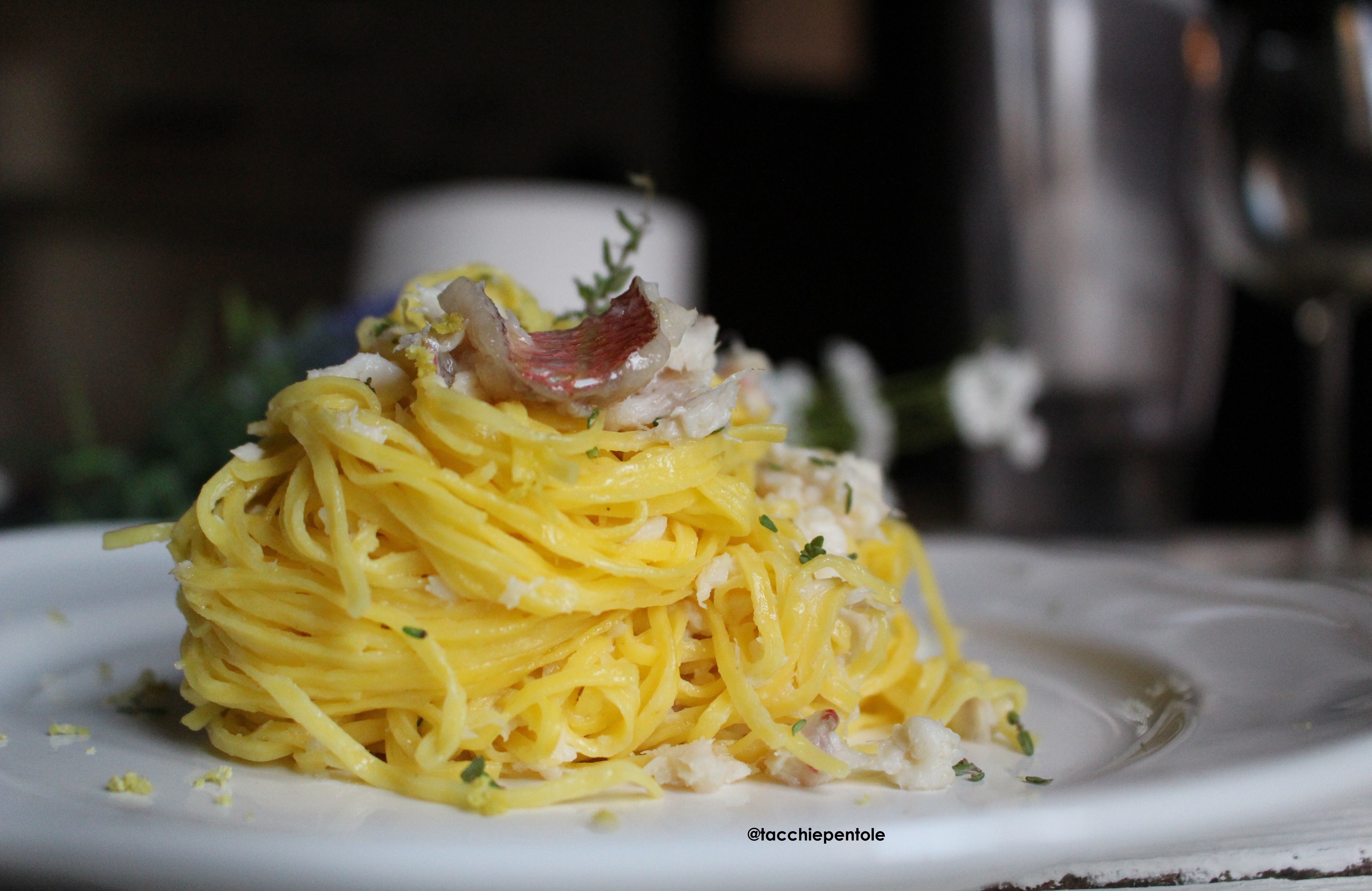 TAGLIOLINI CON RAGU’ DI TRIGLIA E LEMON ZESTE