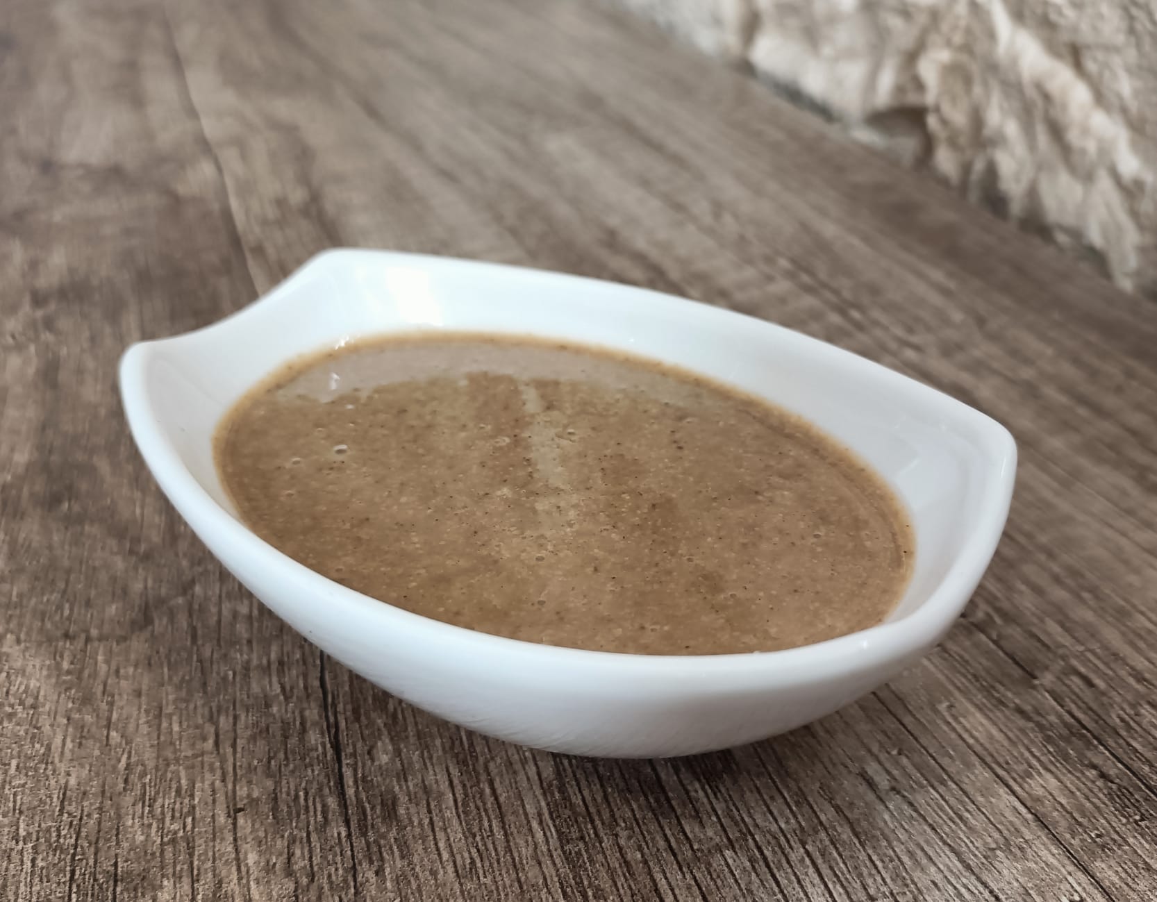 Tahini: ricetta della salsa tahina (o tahin) a base di semi di sesamo
