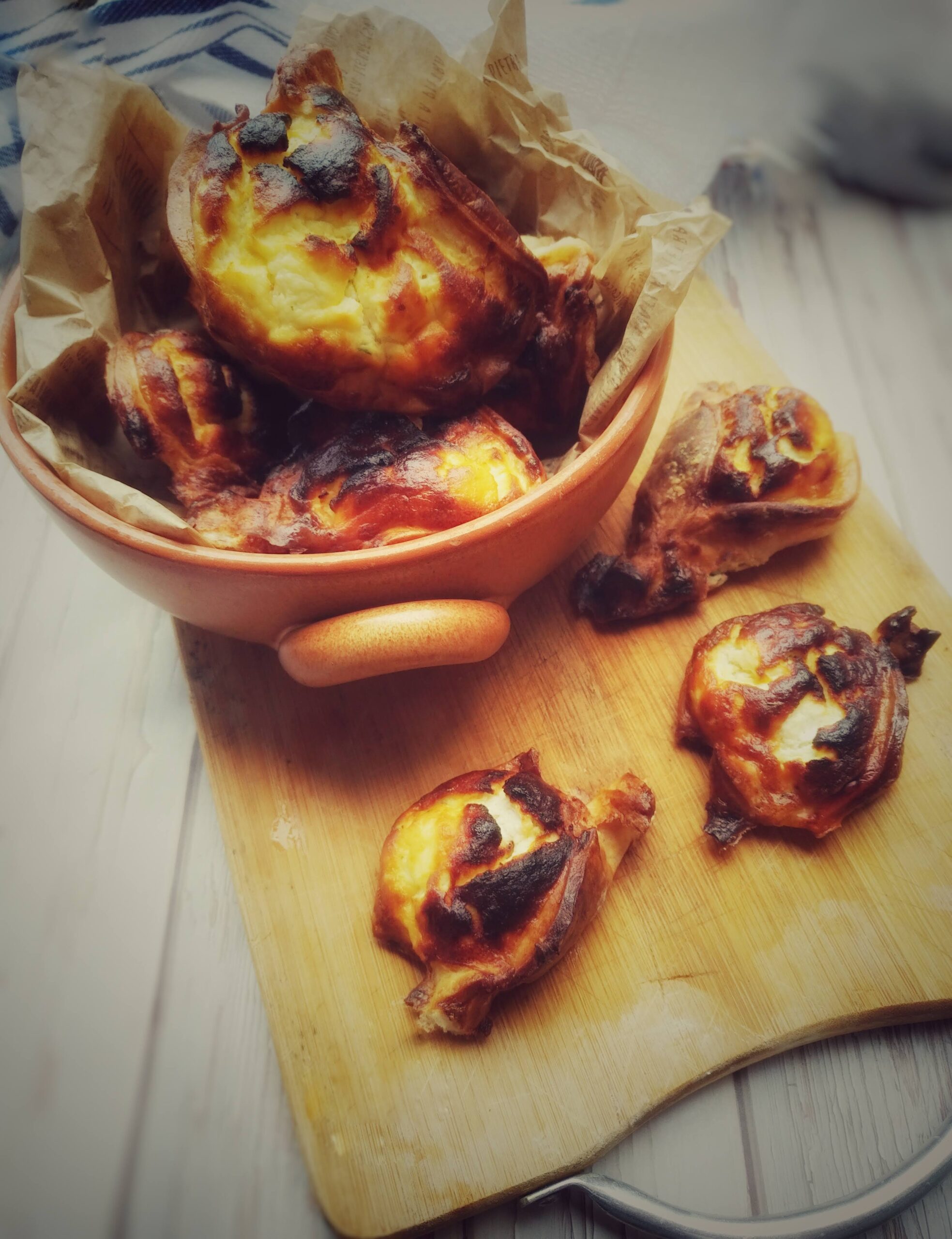 Tal ir kotta – pastizzi maltesi (malta)