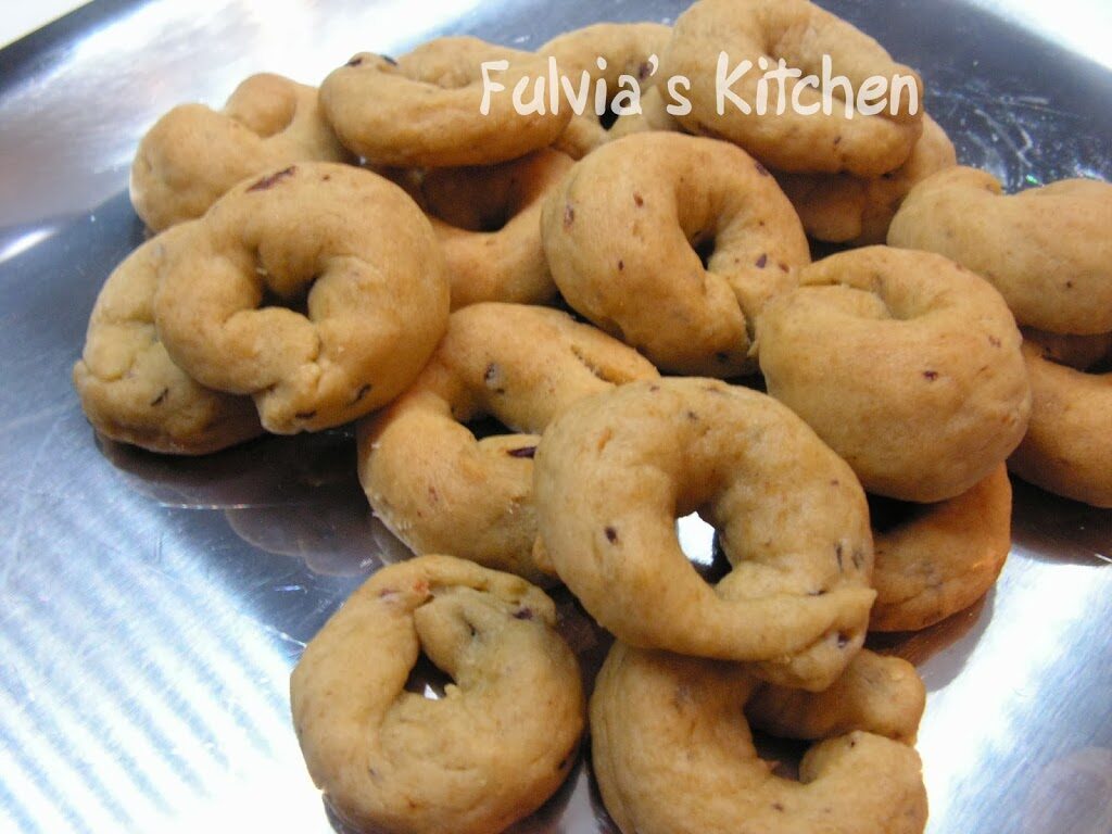 Taralli con cipolla rossa di tropea e paprika dolce