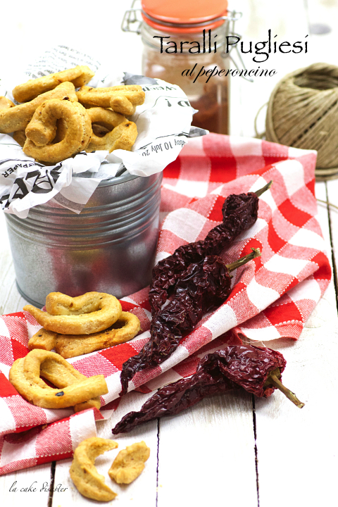 Taralli pugliesi al peperoncino