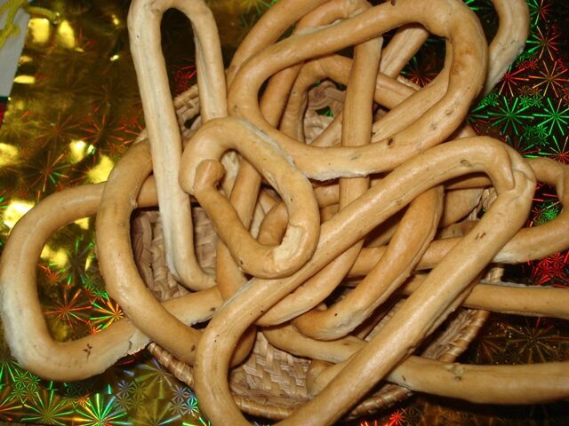 Tarallini apricenesi semi di finocchio e vino bianco