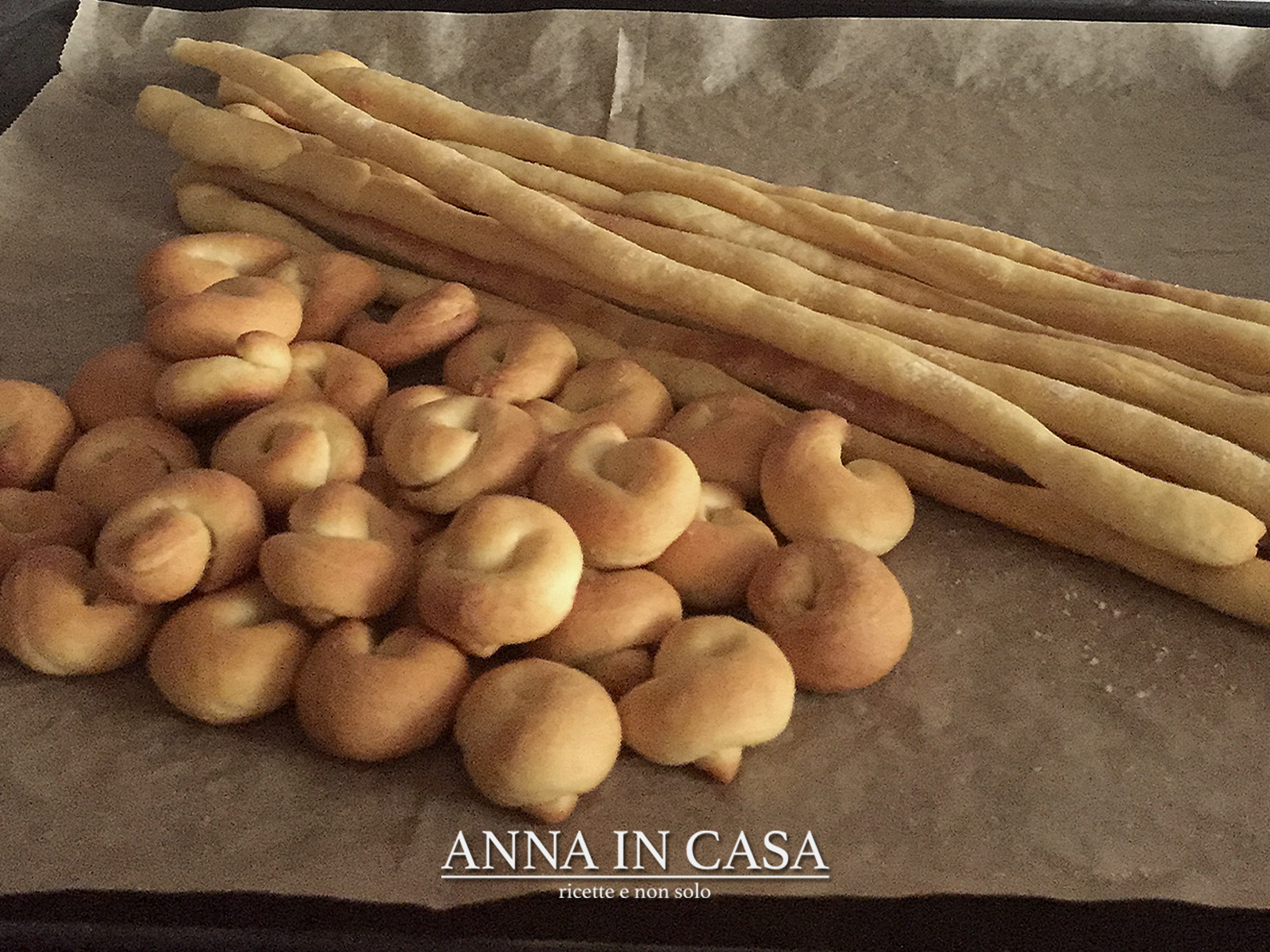 Tarallini e grissini di semola