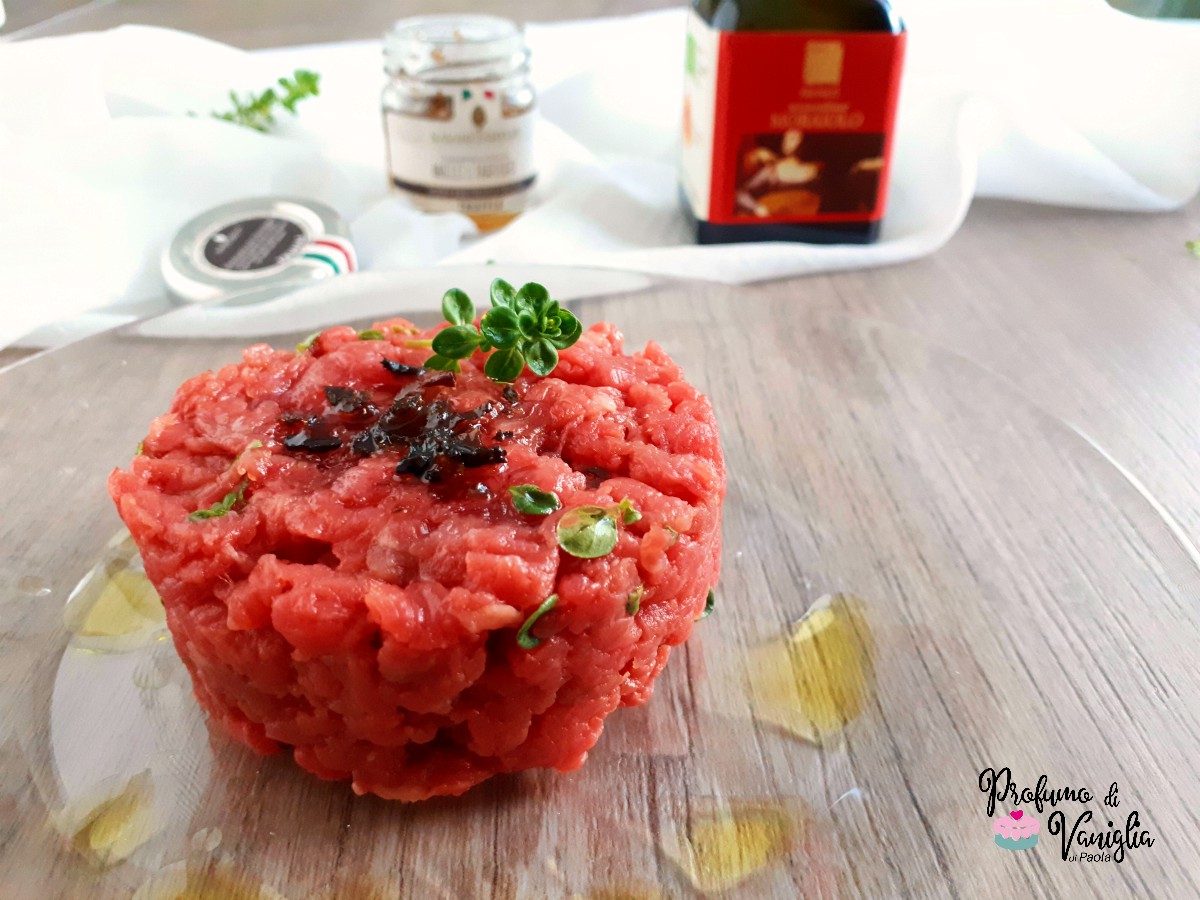 Tartare con miele al tartufo