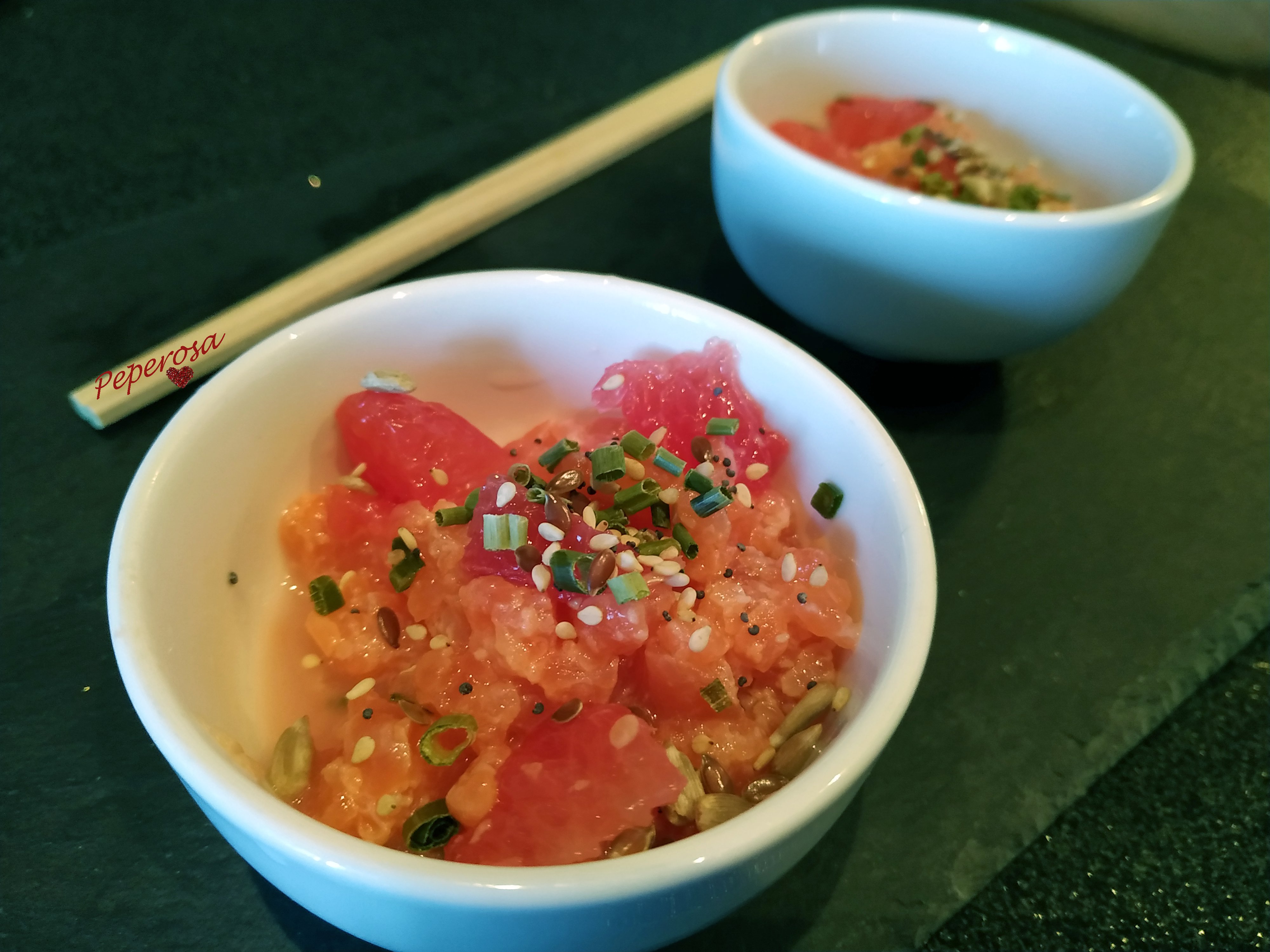 Tartare di salmone al pompelmo rosa
