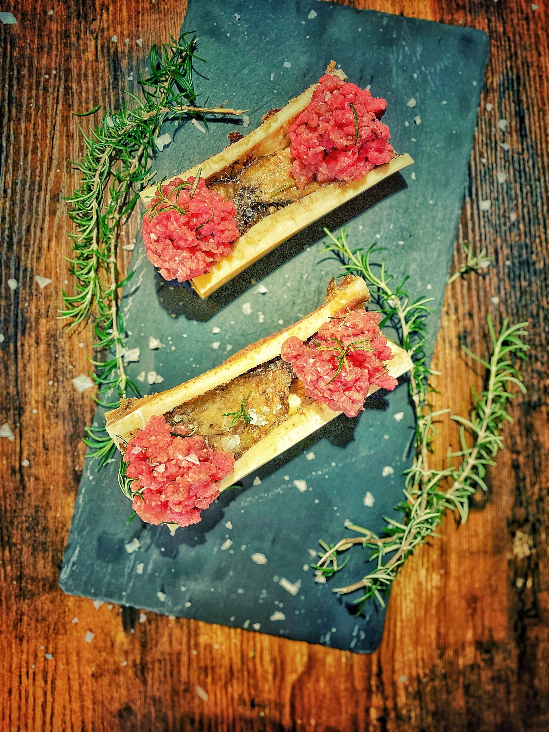 Tartare su midollo di manzo