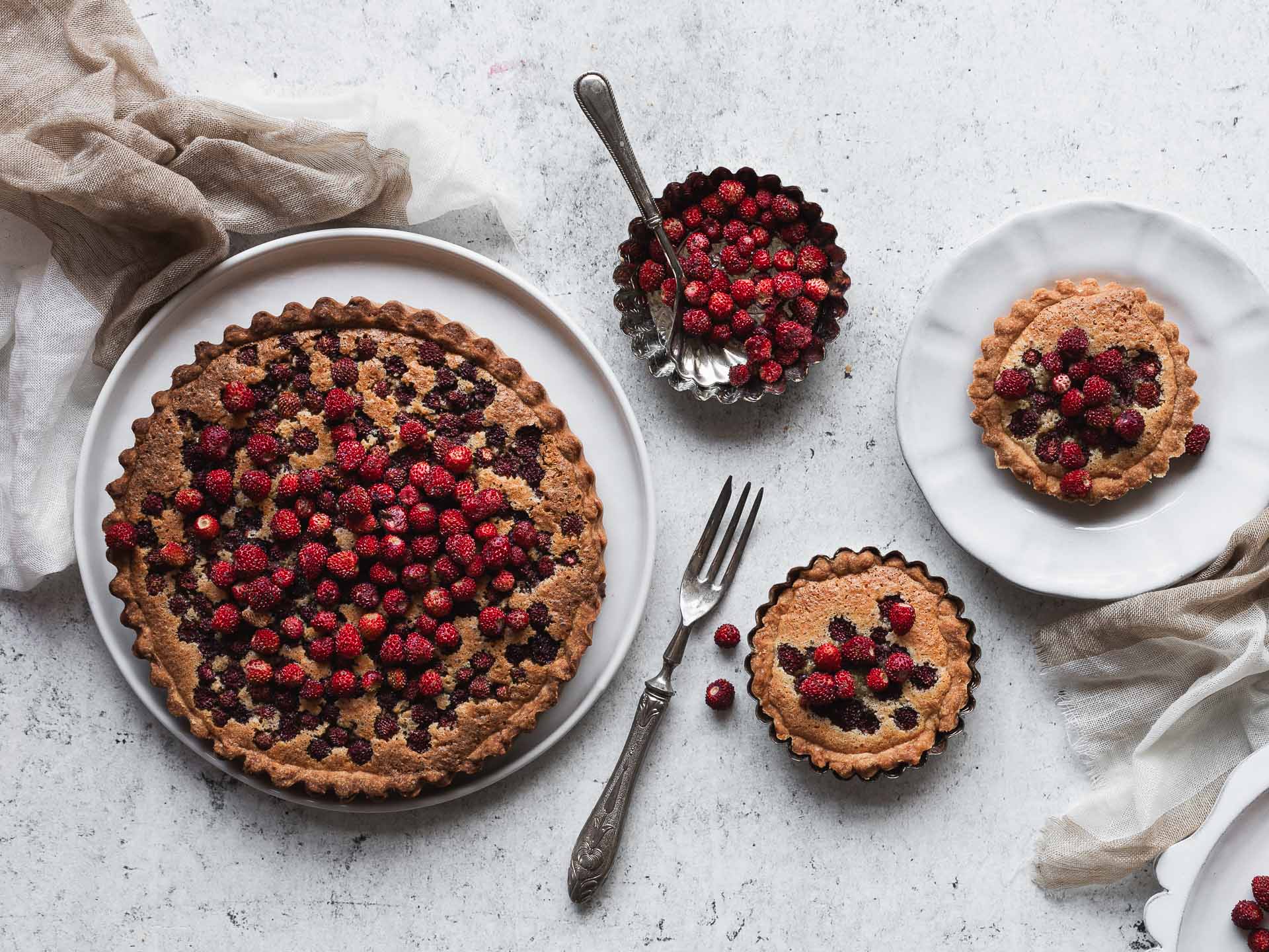 Tarte con fragoline e crema alle mandorle {ispirata alla tarte alla olèron}
