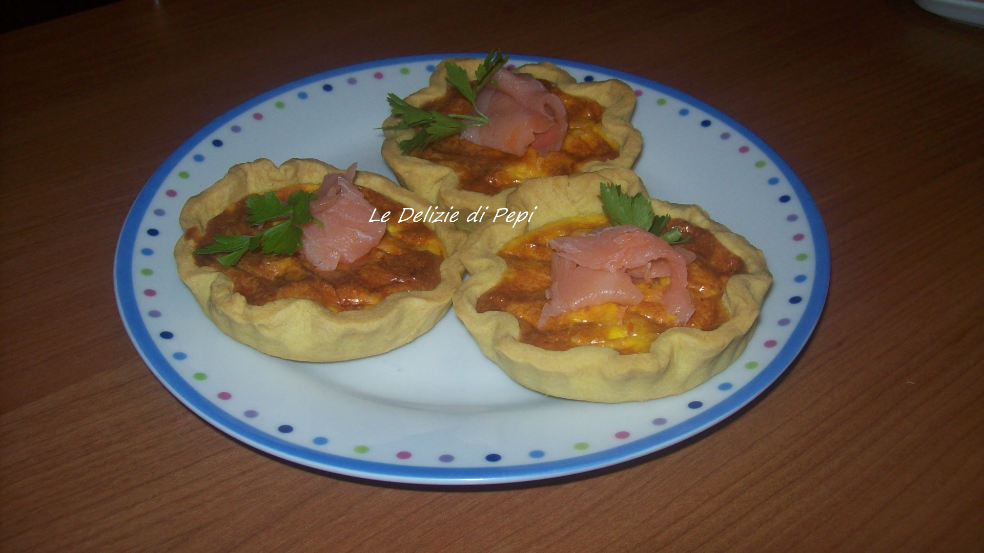 Tartellette al salmone affumicato