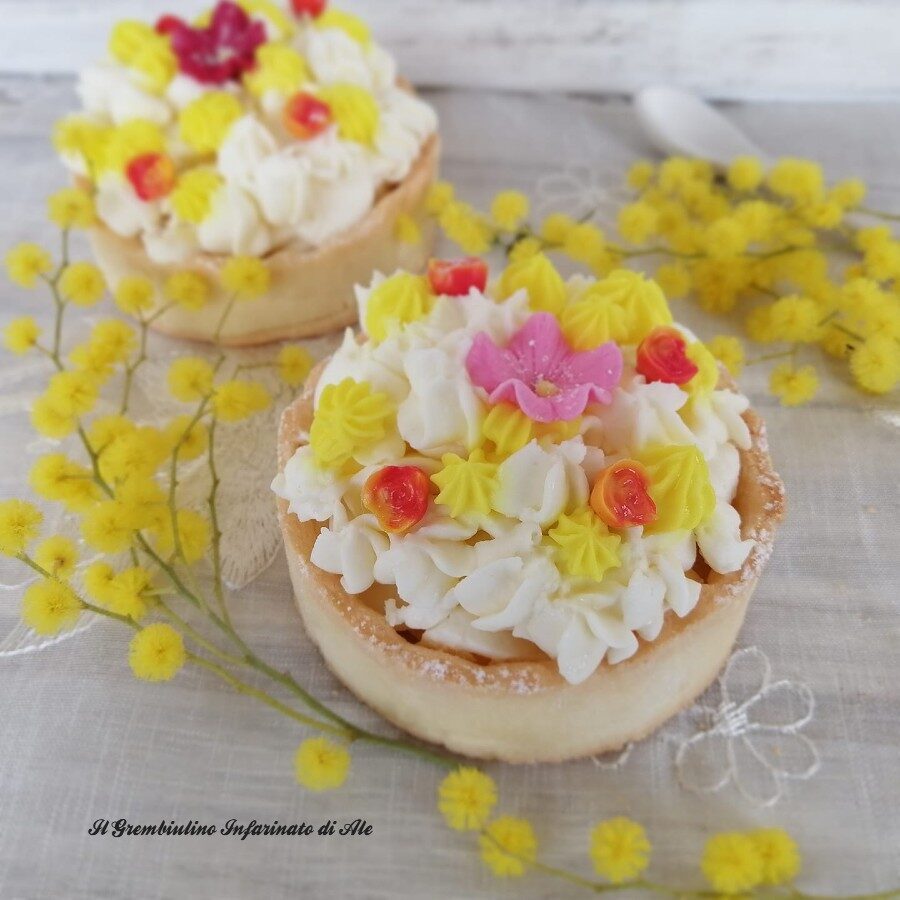 Tartellette alla panna cotta montata