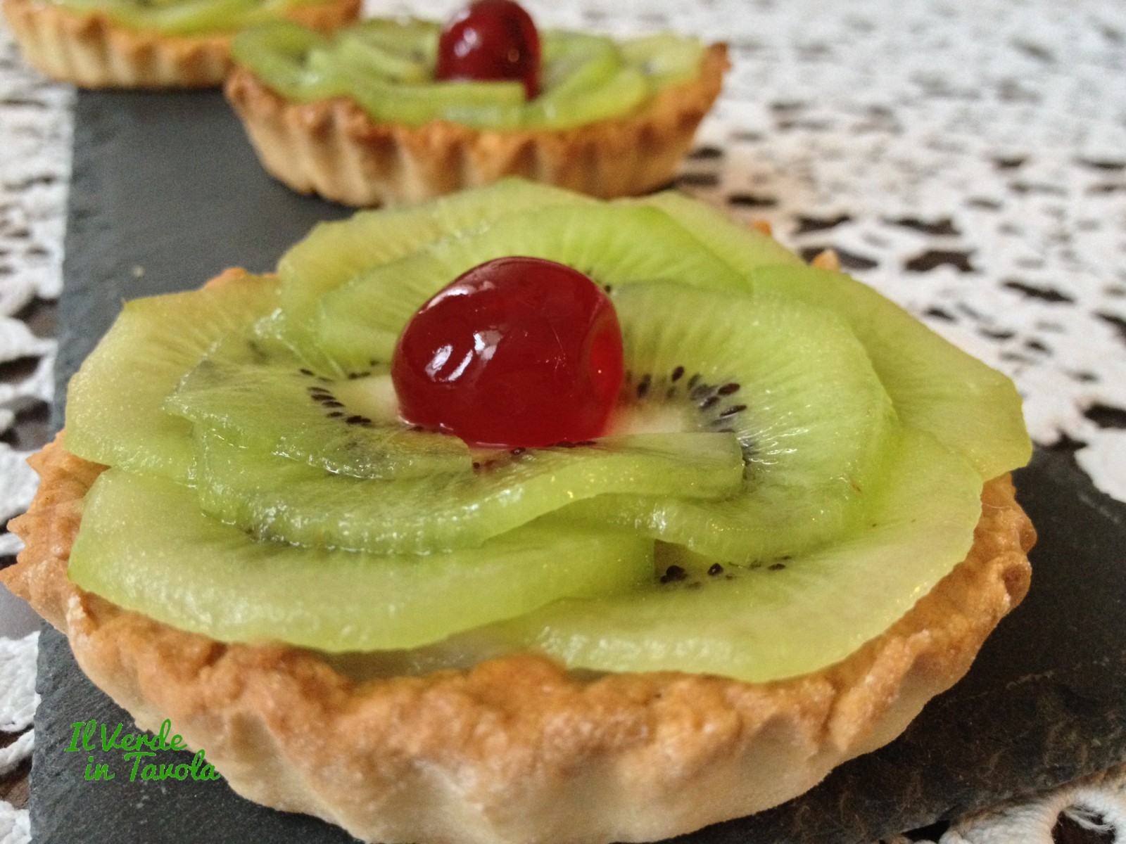 Tartellette vegane ai kiwi