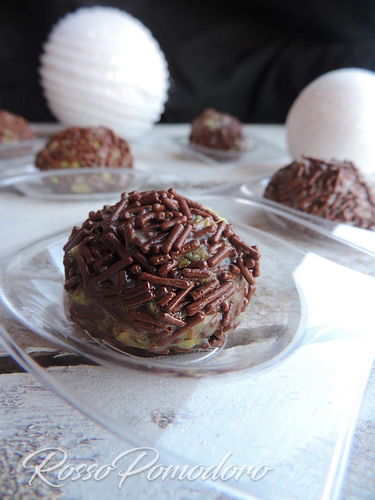 Tartufi al torrone e crema pistacchi (babbi)