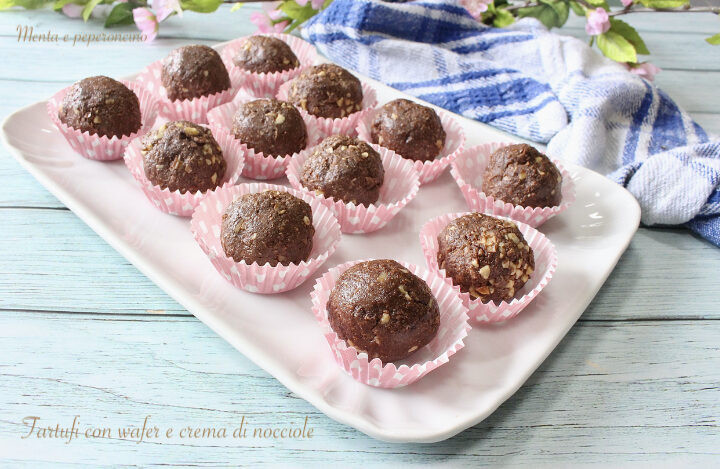 Tartufi con wafer e crema di nocciole