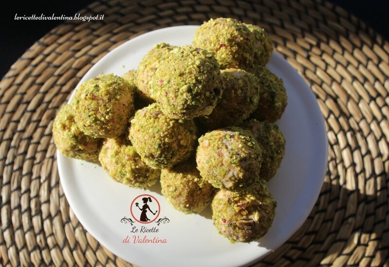 Tartufi di mortadella e pistacchi