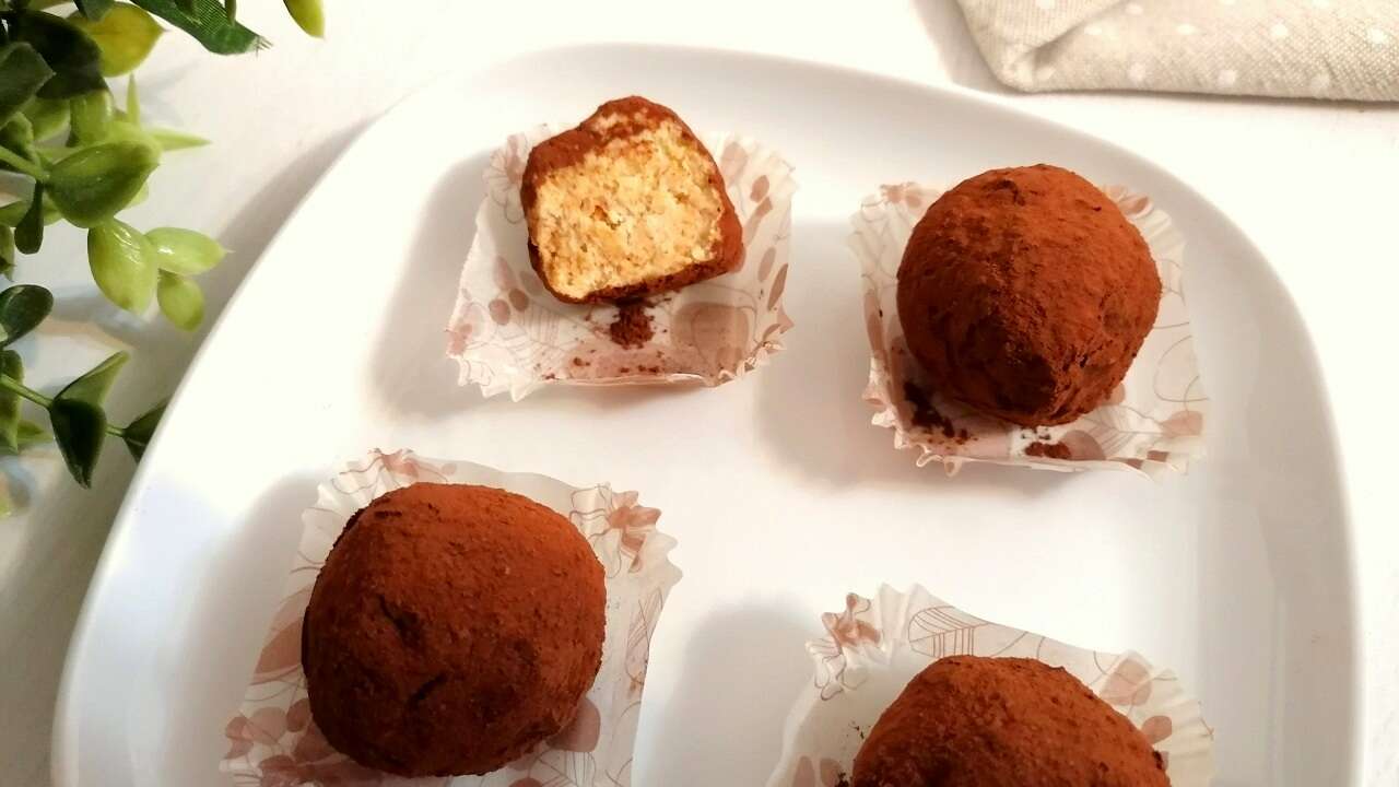 Tartufi pandoro e mascarpone, pronti in un attimo