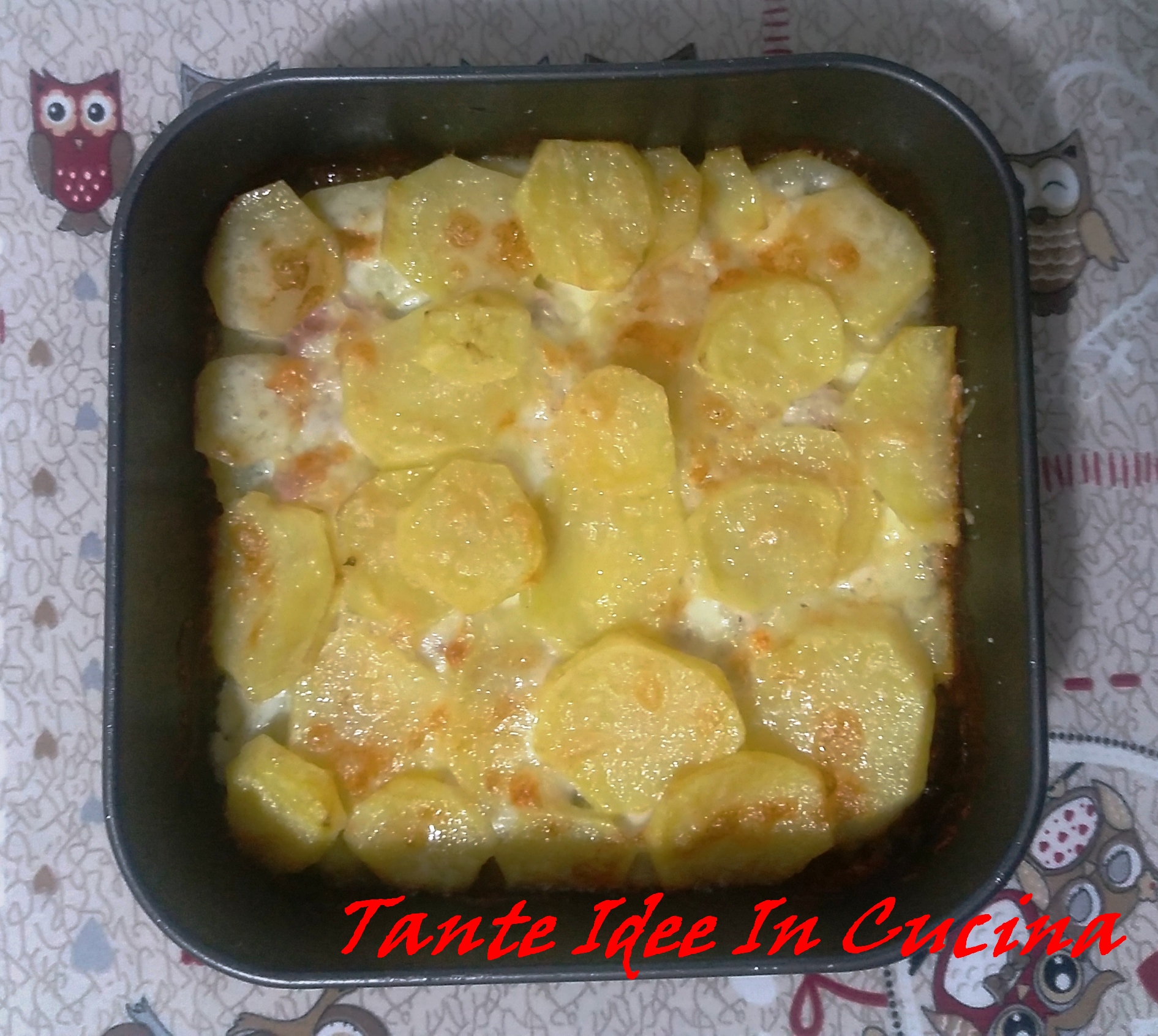 Teglia di patate con cotto e mozzarella