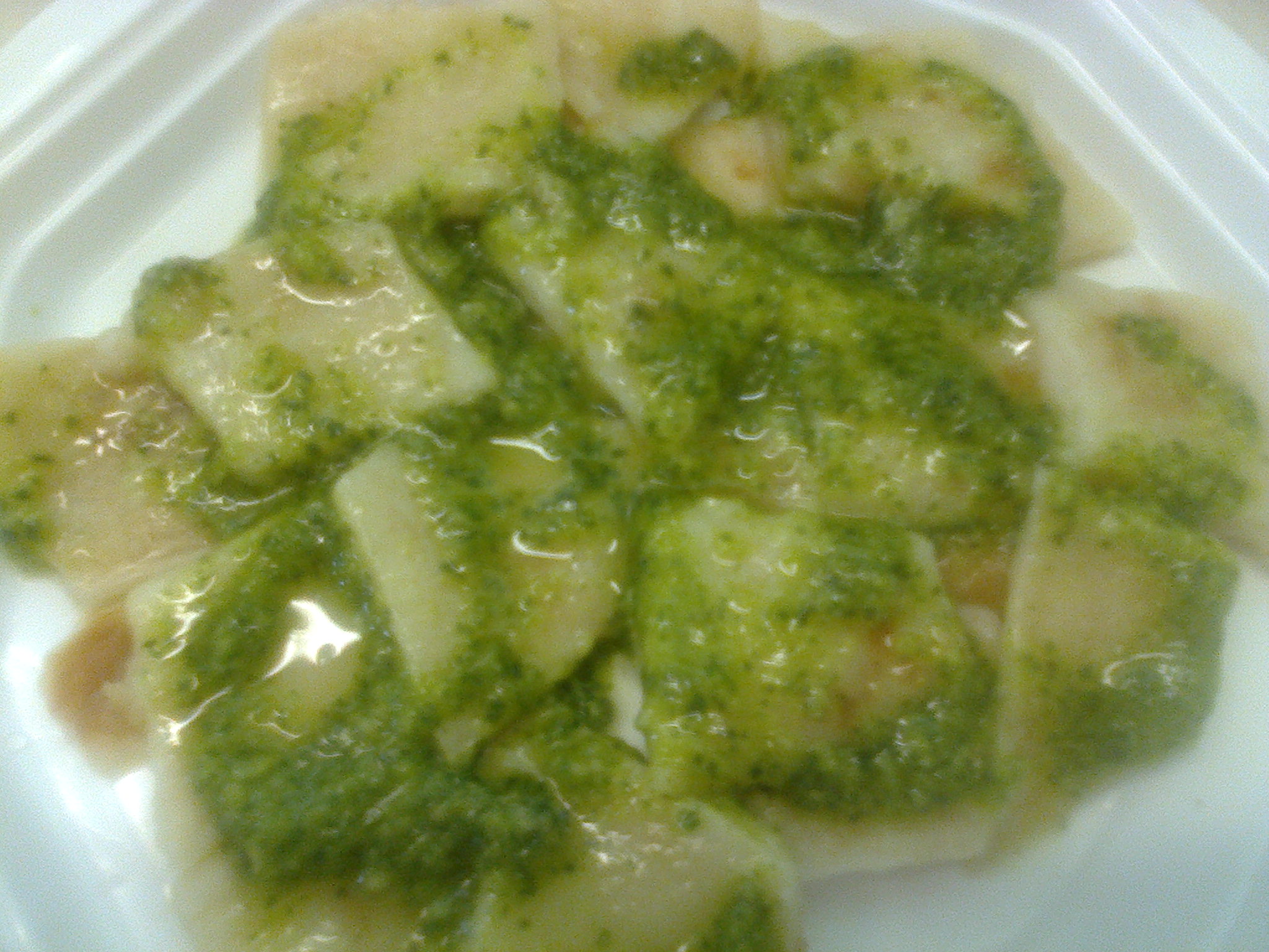 Testaroli al pesto