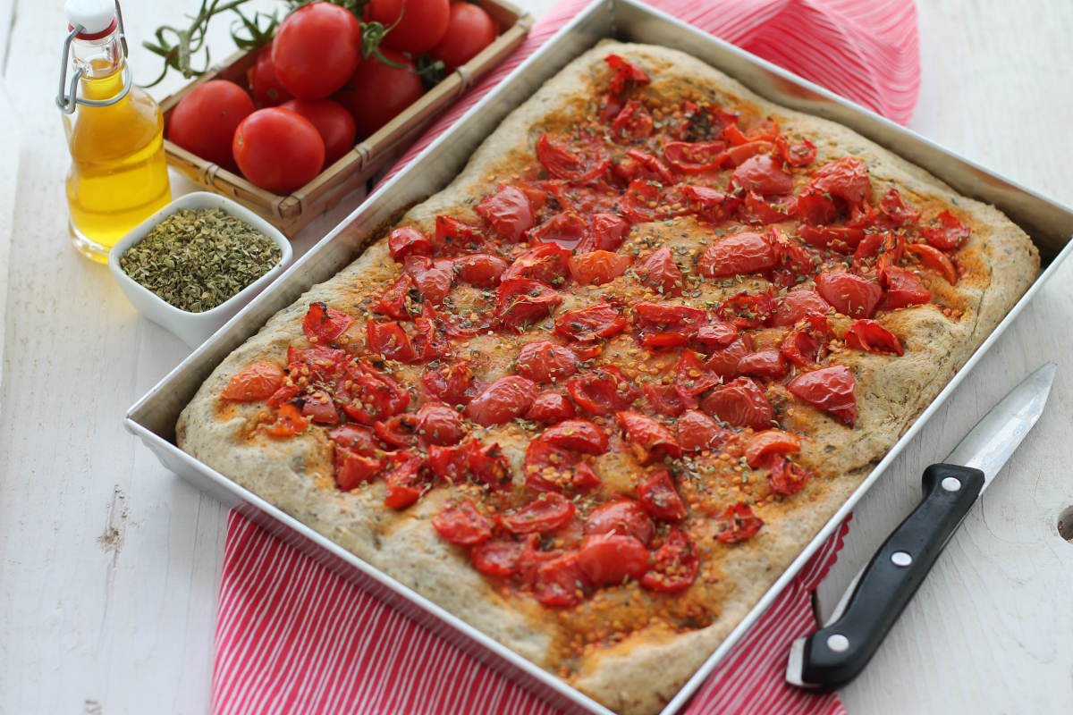 The recipe-tionist: focaccia ai cereali con pomodorini