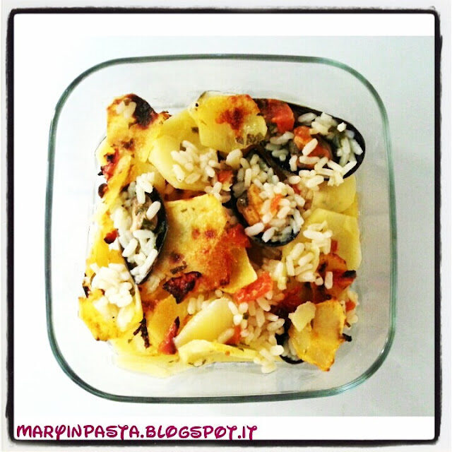 Tiella pugliese di patate, riso e cozze