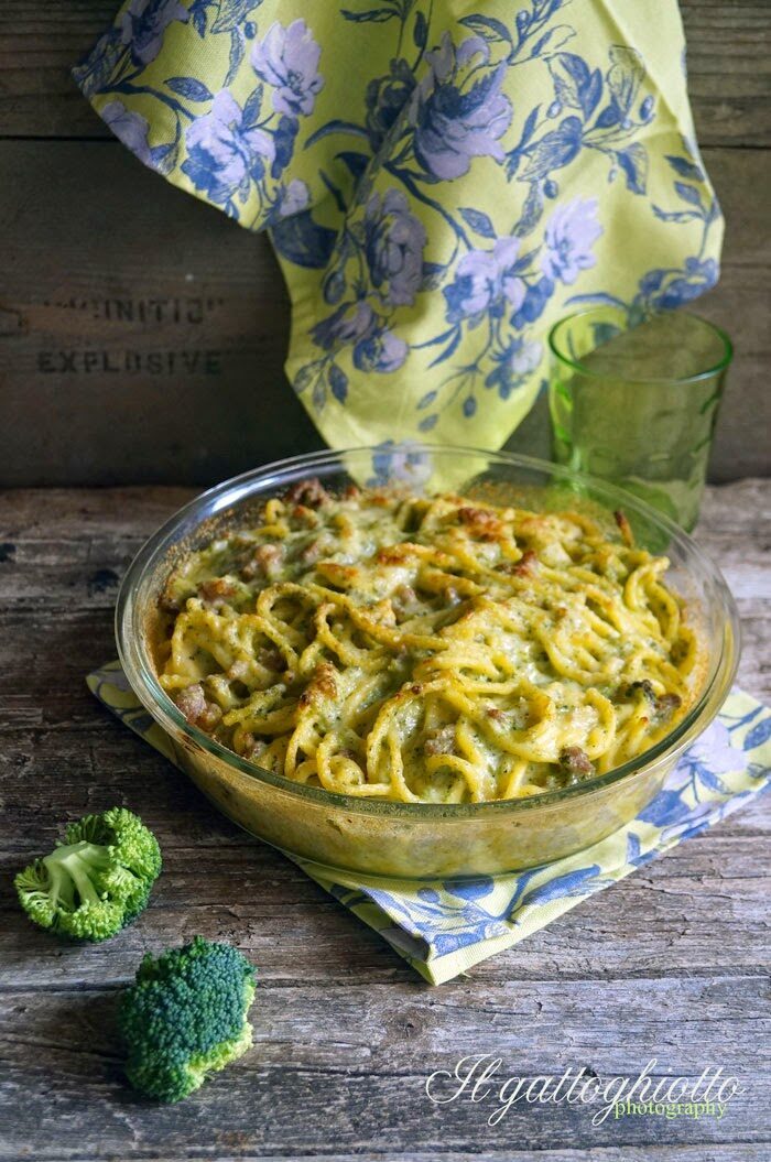 Timballo di bigoli, broccoli e salsiccia