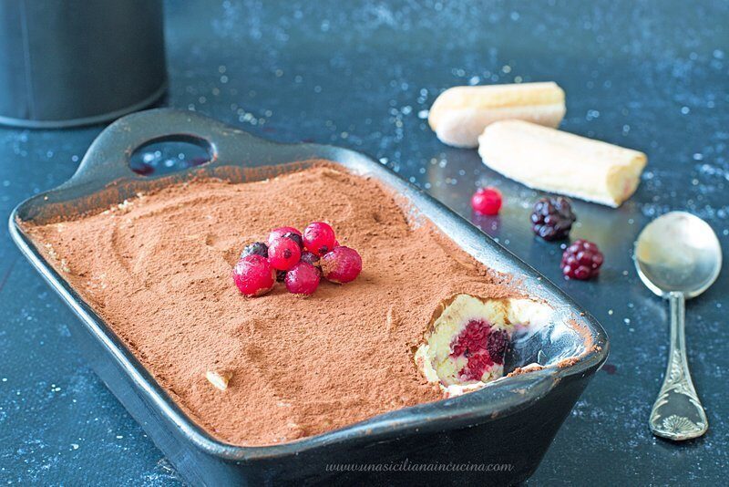 Tiramisù ai frutti di bosco