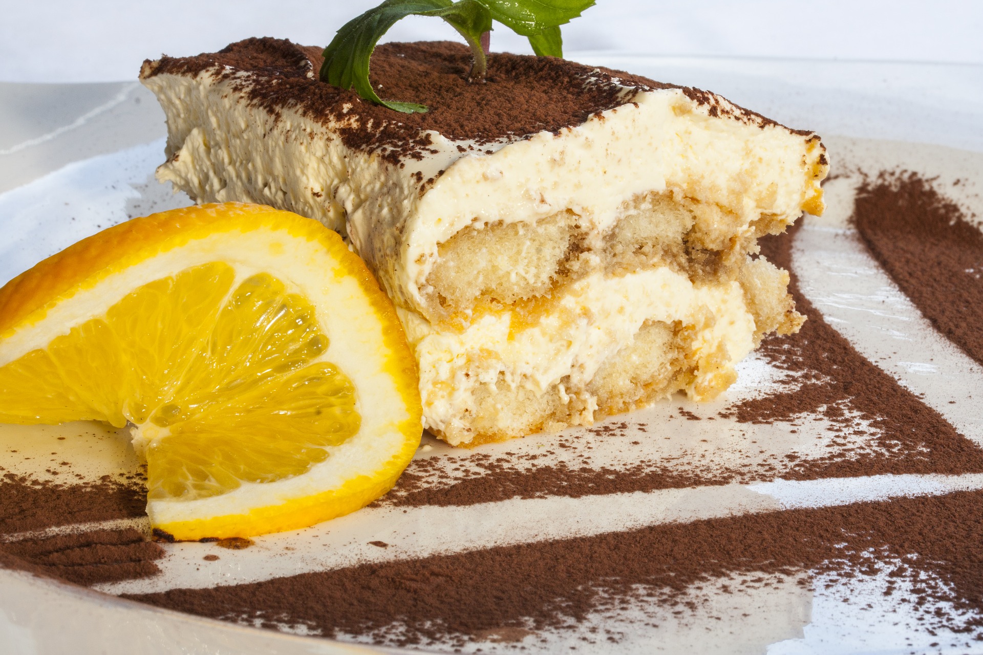 Tiramisù al limone: ricetta veloce da realizzare in casa
