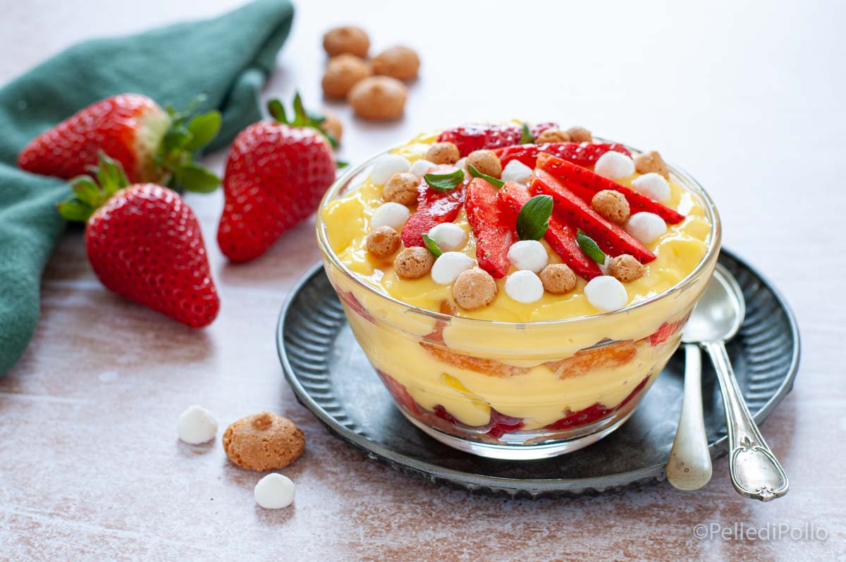 Tiramisù alle fragole e crema pasticcera