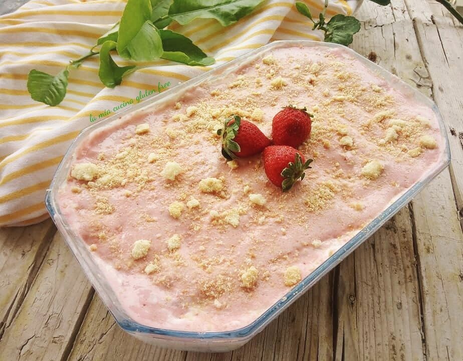 Tiramisù alle fragole senza uova